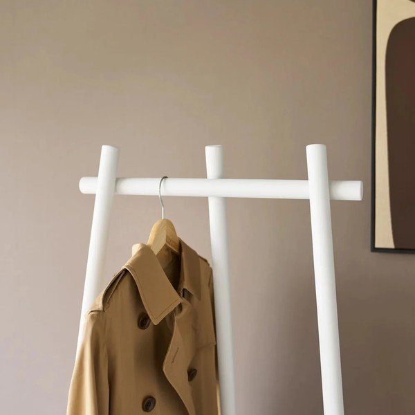 Bílý kovový věšák 43x153,5 cm Tower Tri-Post – YAMAZAKI-image-3