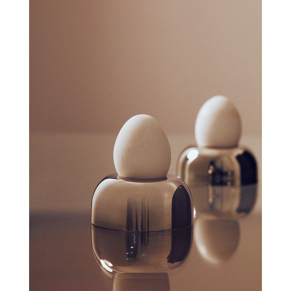 Stojánky na vajíčka v sadě 2 ks z nerezové oceli Nirela – Kave Home-image-1