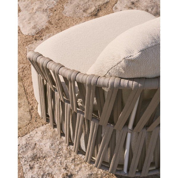 Krémové/taupe polstrované zahradní křeslo Osani – Kave Home-image-3