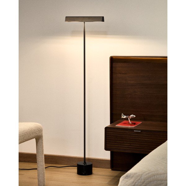 Černá stojací lampa (výška 121 cm) Lynor – Kave Home-image-1