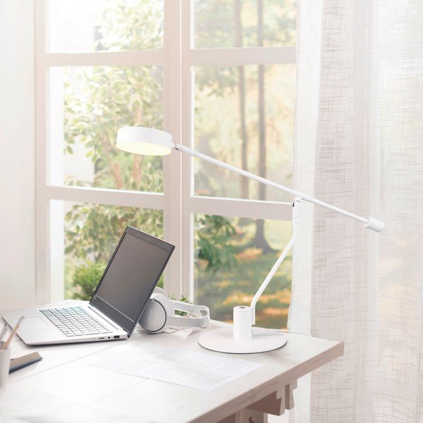 Matně bílá LED stolní lampa s ohybatelnou konstrukcí (výška 64 cm) Manduro – Trio-image-1