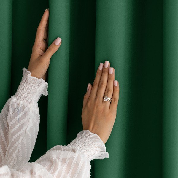 Tmavě zelený dimout závěs 140x250 cm Carli – Restilo-image-3