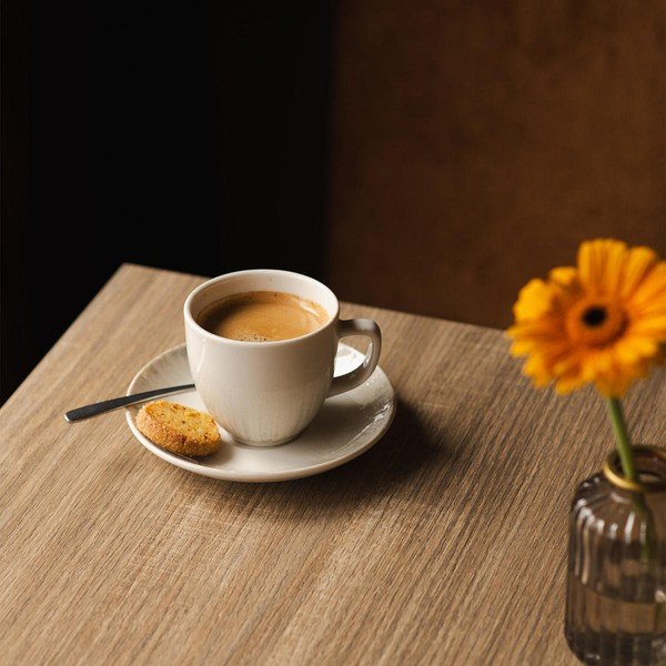 Světle šedý porcelánový podšálek ø 14 cm Nuance – BonBistro-image-1