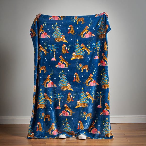 Modrá deka s vánočním motivem z mikroplyše 130x170 cm Christmas Tiger – Catherine Lansfield-image-4