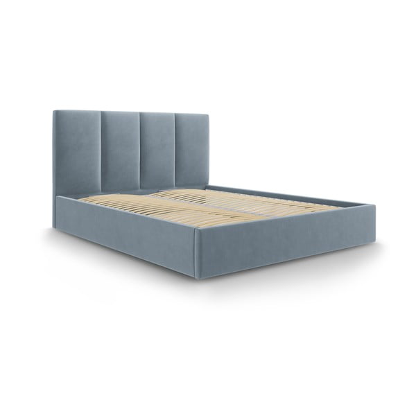 Světle modrá čalouněná dvoulůžková postel s úložným prostorem s roštem 180x200 cm Juniper – Mazzini Beds