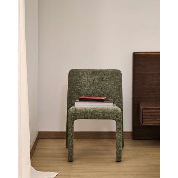 Zelená čalouněná stohovatelná jídelní židle Loria – Kave Home-image-1