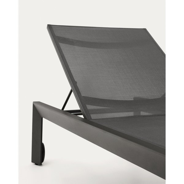 Černé kovové zahradní lehátko Canutells – Kave Home-image-4