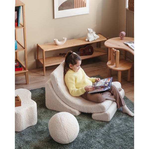 Krémové dětské křesílko z textilie bouclé Moon – Wigiwama-image-1