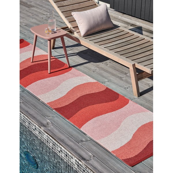 Červený vnitřní a venkovní běhoun 70x300 cm Urvi Fire – Pappelina-image-4