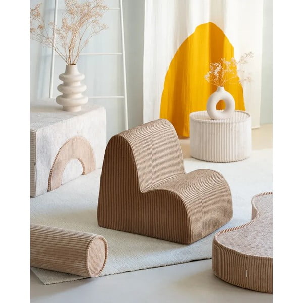 Světle hnědý manšestrový dětský pohovkový polštář Roll – Wigiwama-image-2