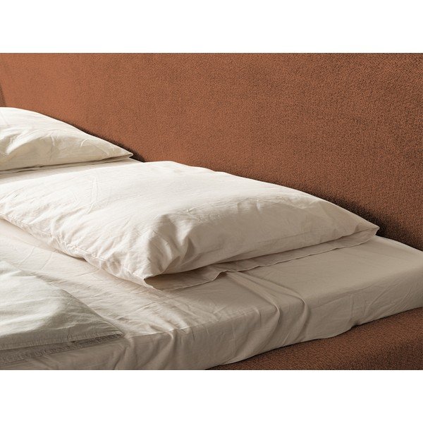 Čalouněná dvoulůžková postel s roštem 180x200 cm v terakotové barvě Makana – Makamii-image-1