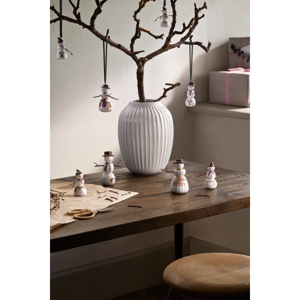 Porcelánová vánoční figurka (výška 9 cm) Hammershøi Snowwife – Kähler Design-image-2