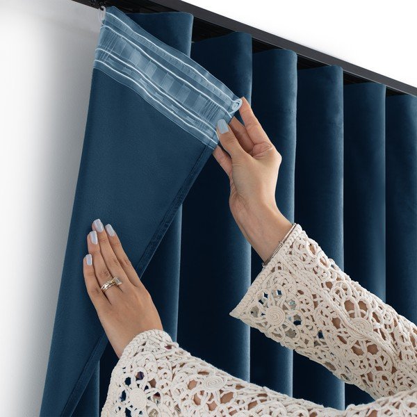 Modrý sametový dimout závěs 140x300 cm Velto – Filumi-image-3