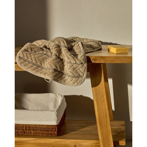 Béžový froté bavlněný ručník 50x90 cm Rune – Kave Home-image-1