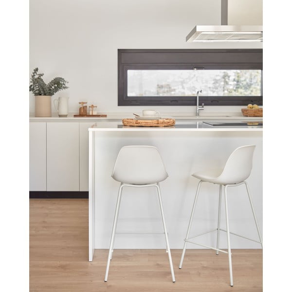 Bílá barová židle (výška sedáku 65 cm) Brighter – Kave Home-image-1
