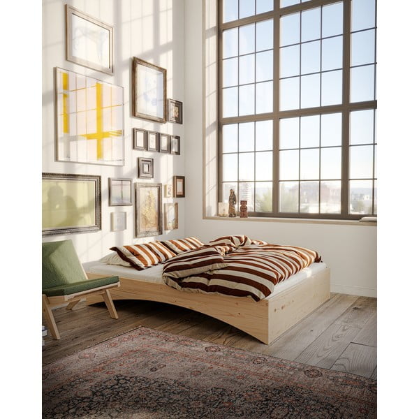 Dvoulůžková postel z borovicového dřeva bez čela 180x200 cm v přírodní barvě Orbit – Karup Design-image-1