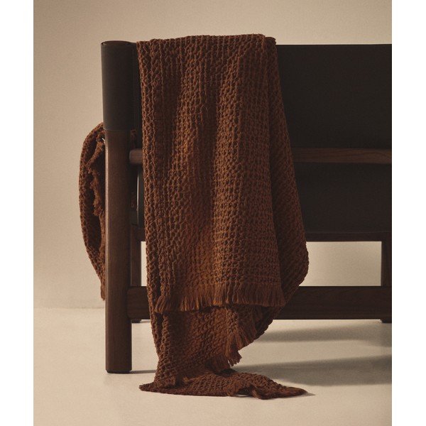 Hnědá deka 130x170 cm Nulina – Kave Home-image-1