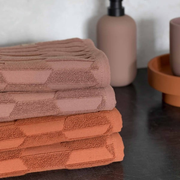 Hnědý bavlněný ručník 50x95 cm Geo – Mette Ditmer Denmark-image-1