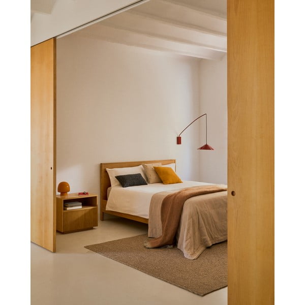 Noční stolek v dekoru dubu v přírodní barvě Helvine – Kave Home-image-2