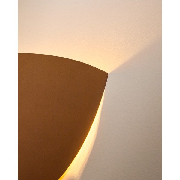 Nástěnné svítidlo do zásuvky v terakotové barvě Nibla – Kave Home-image-4