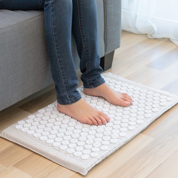 Bílá akupresurní podložka InnovaGoods Mat-image-1