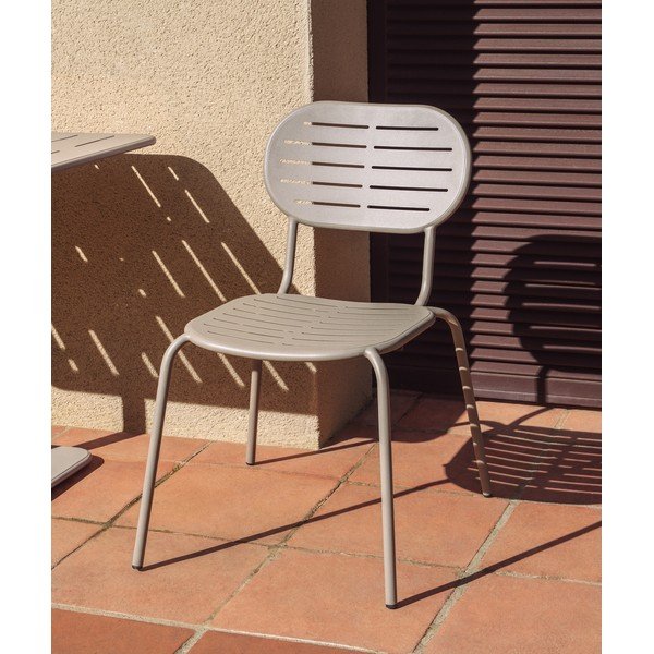 Taupe kovová zahradní židle Brai – Kave Home-image-1