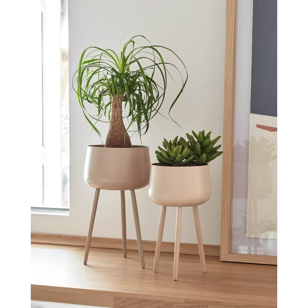 Kovový stojan na květiny ø 15 cm (výška 28 cm) Apia – Kave Home-image-1