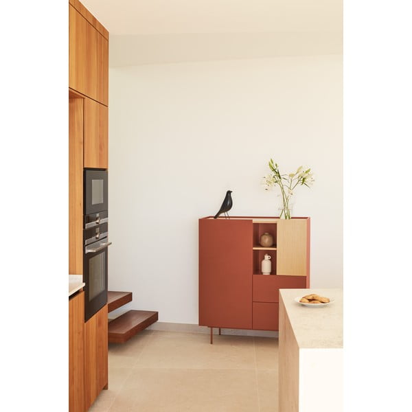 Vysoká komoda v dekoru dubu v cihlovo-přírodní barvě 100x120 cm Otto – Teulat-image-1