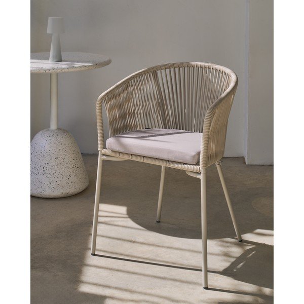 Krémová kovová/polstrovaná zahradní židle Yanet – Kave Home-image-1