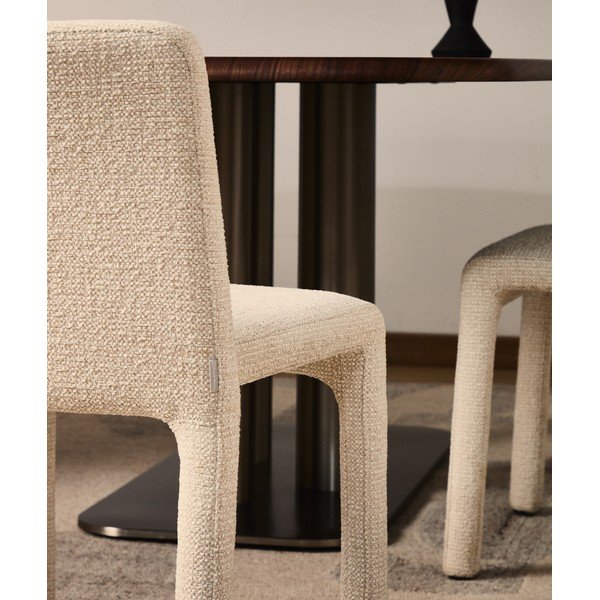 Béžová čalouněná stohovatelná jídelní židle Loria – Kave Home-image-3