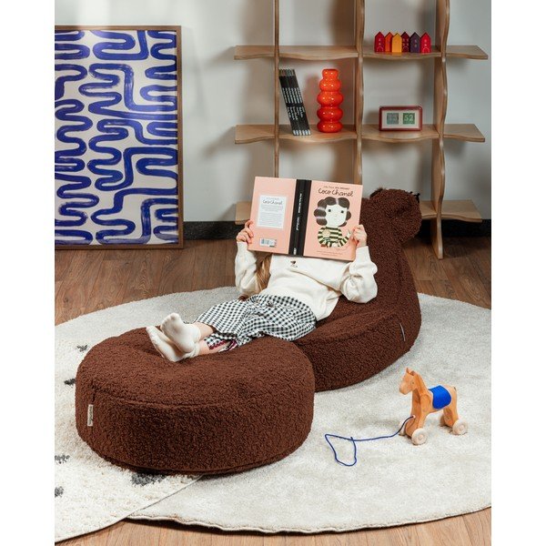 Tmavě hnědý dětský sedací vak z textilie bouclé Warm Hazel – Wigiwama-image-2