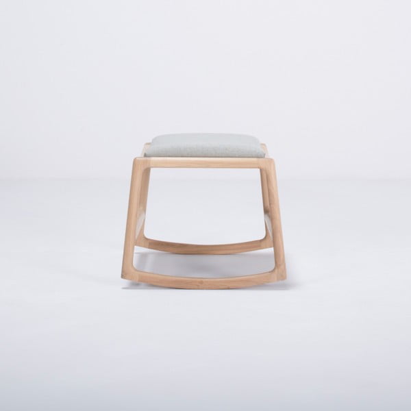 Podnožka s konstrukcí z dubového dřeva s modrošedým textilním sedákem Gazzda Dedo-image-1