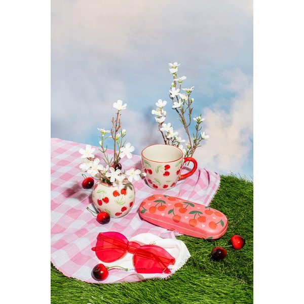 Béžový keramický hrnek 250 ml Cherries – Sass & Belle-image-2