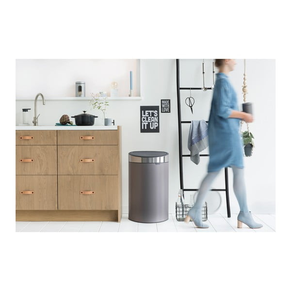 Šedý dotykový ocelový odpadkový koš 40 l Touch Bin – Brabantia-image-1