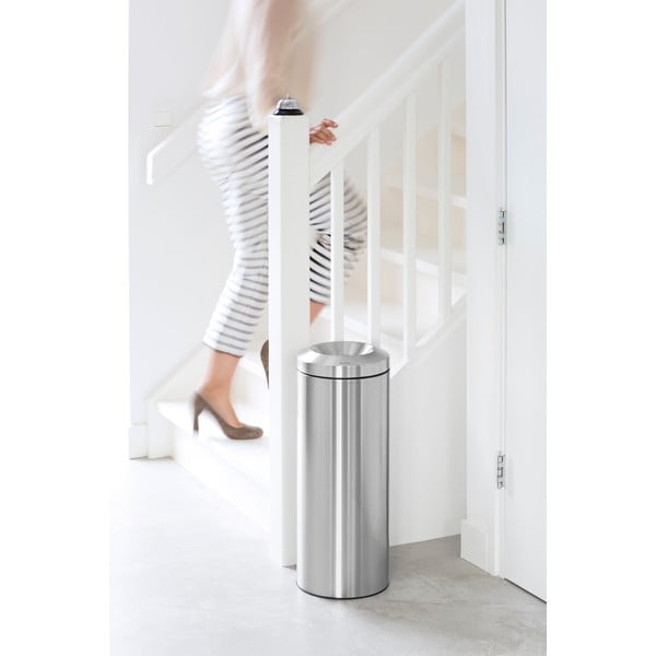 Ocelový odpadkový koš v matně stříbrné barvě 30 l Flame Guard – Brabantia-image-1