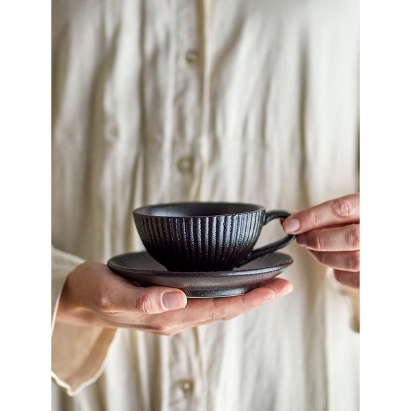 Černý keramický šálek na cappuccino 200 ml Neri – Bloomingville-image-3