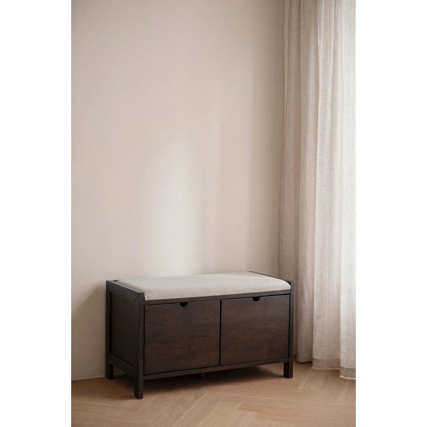 Botník z dubového dřeva s lavicí v tmavě přírodní barvě 80x47x41 cm Hillmond – Rowico-image-2