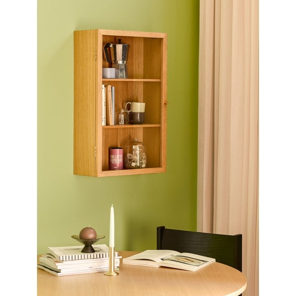 Závěsná vitrína v dekoru dubu v přírodní barvě 50x80 cm Panorama – Hübsch-image-3