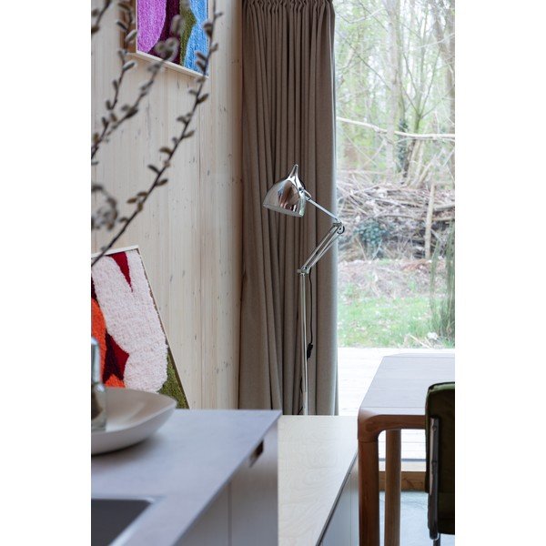 Stojací lampa s ohybatelnou konstrukcí ve stříbrné barvě s kovovým stínidlem (výška 137 cm) Reader – Zuiver-image-3