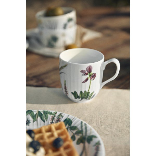 Bílý porcelánový hrnek 330 ml Hammershøi Summer – Kähler Design-image-2