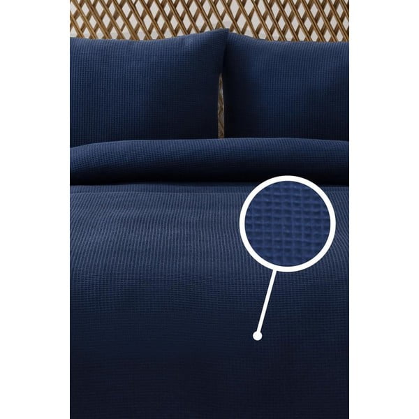 Tmavě modrý přehoz 200x220 cm Waffle – Mijolnir-image-1