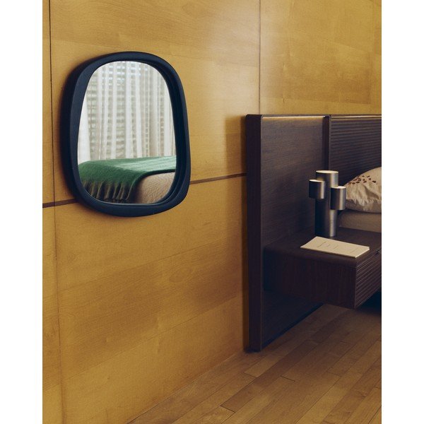 Nástěnné zrcadlo s dřevěným rámem 45,5x47 cm Alura – Kave Home-image-3