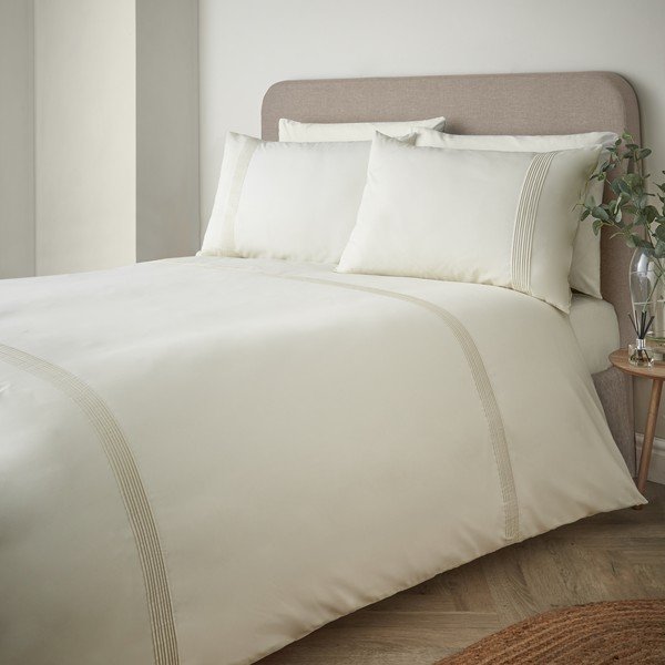 Krémové povlečení na jednolůžko 135x200 cm Pintuck Easy Iron Percale – Catherine Lansfield-image-1