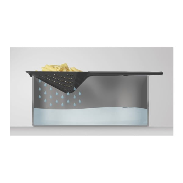 Černá cedníková lžíce Joseph Joseph Scoop-image-2