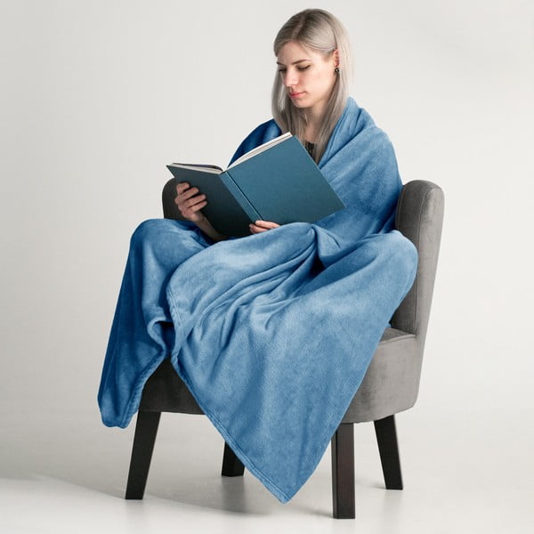 Tmavě modrá deka z mikrovlákna DecoKing Mic, 160 x 210 cm-image-1