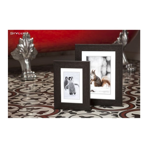 Tmavě hnědý rámeček na fotografii Styler Bergen, 30 x 40 cm