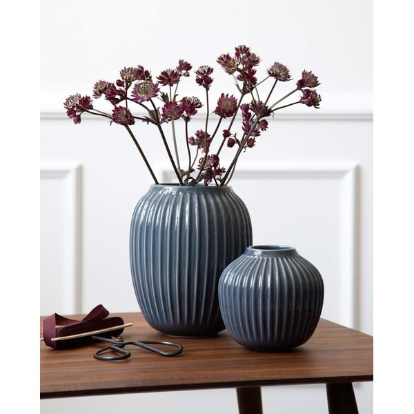 Antracitová kameninová váza Kähler Design Hammershoi, ⌀ 13,5 cm-image-1