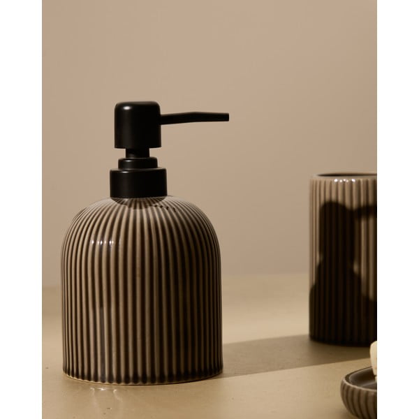 Tmavě hnědý keramický kelímek na zubní kartáčky Selime – Kave Home-image-3