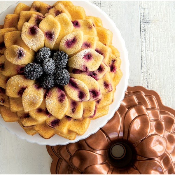 Forma na bábovku v měděné barvě Nordic Ware Blossom, 2,4 l-image-4