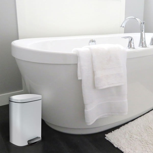 Matně bílý nášlapný ocelový odpadkový koš 5 l   Akira – Spirella-image-2